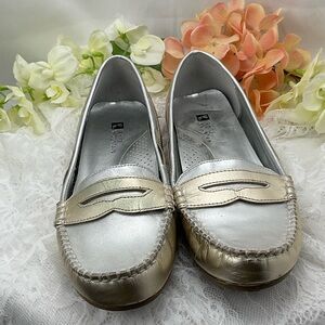 White Mountain Women's Silver and Gold Penny Loafers Sz7.5